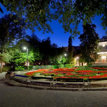 Апартаменти Relax Near *
